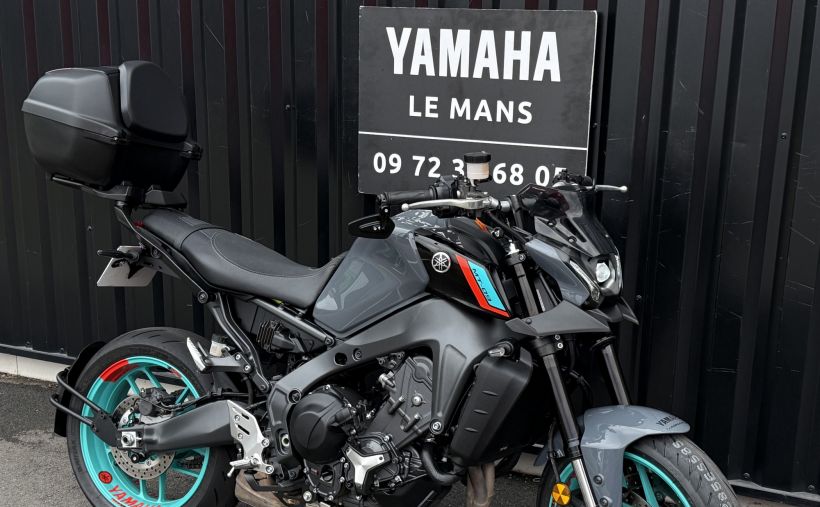 YAMAHA MT-09 1