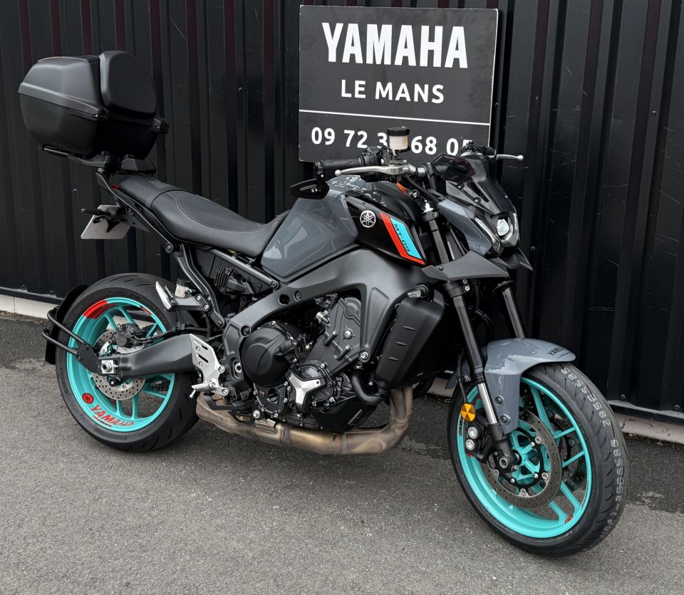 YAMAHA MT-09 0