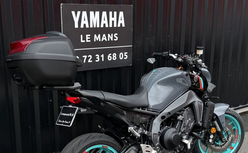 YAMAHA MT-09 2