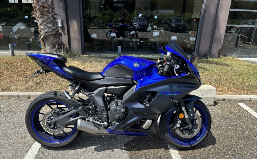 YAMAHA YZF-R7 0