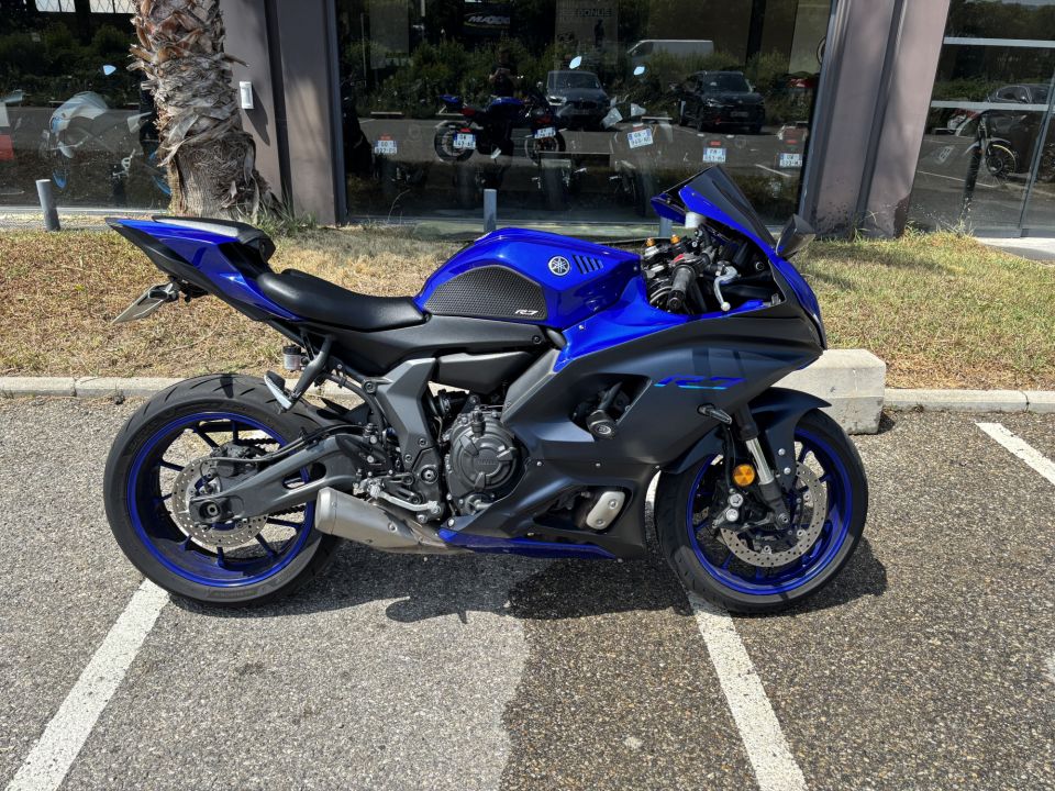 YAMAHA YZF-R7 0