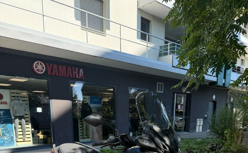 YAMAHA XMAX 300 Tech Max 0