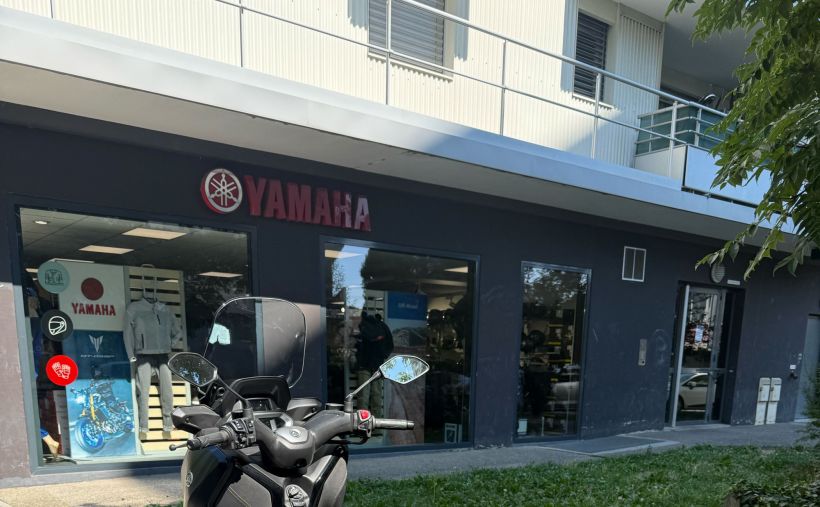 YAMAHA XMAX 300 Tech Max 3