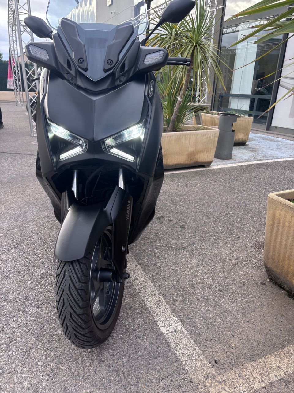 YAMAHA X-MAX 125 TECH MAX 1