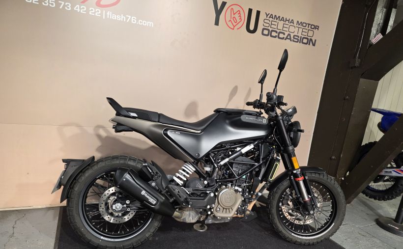 HUSQVARNA SVARTPILEN 125 ABS 3