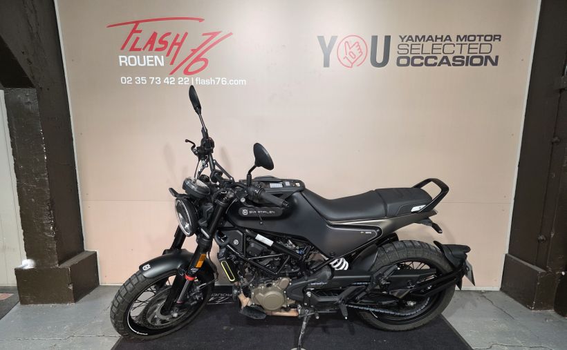 HUSQVARNA SVARTPILEN 125 ABS 1