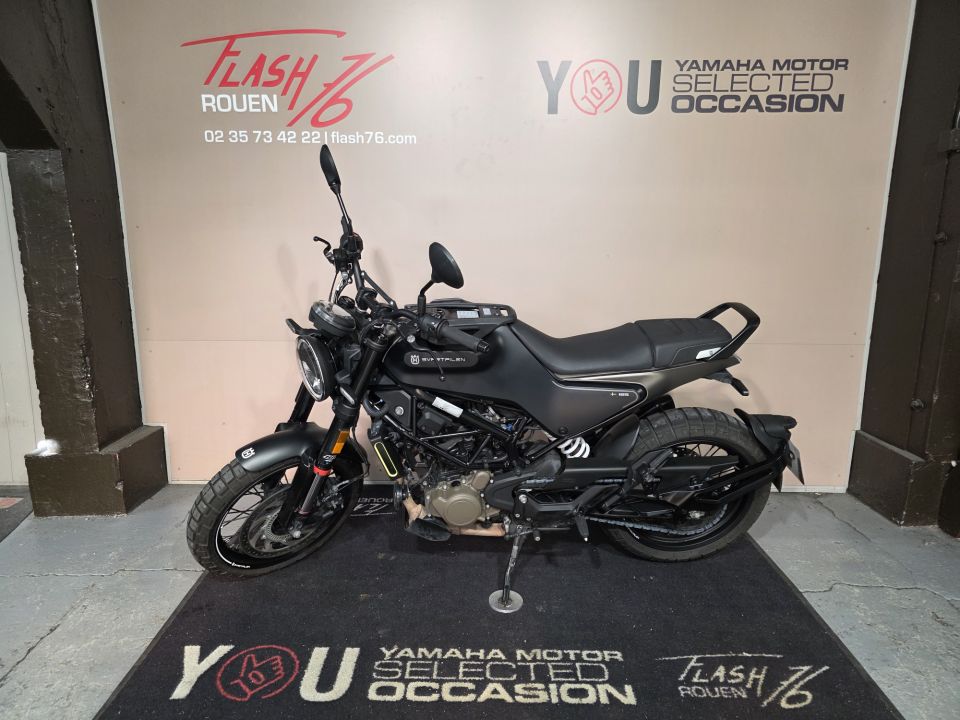 HUSQVARNA SVARTPILEN 125 ABS 1