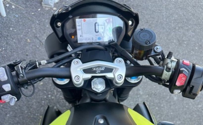 TRIUMPH SPEED TRIPLE 1050 RS 4