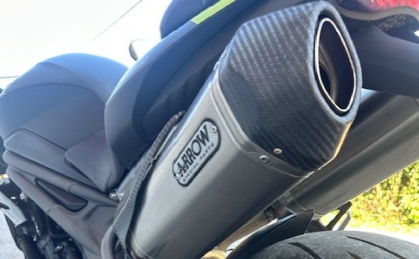 TRIUMPH SPEED TRIPLE 1050 RS 5