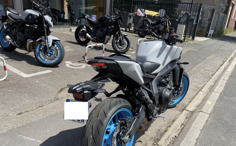 YAMAHA MT-09  Y-AMT 2