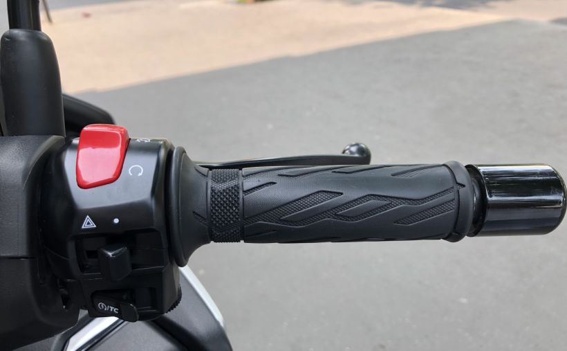 SUZUKI BURGMAN 400 17