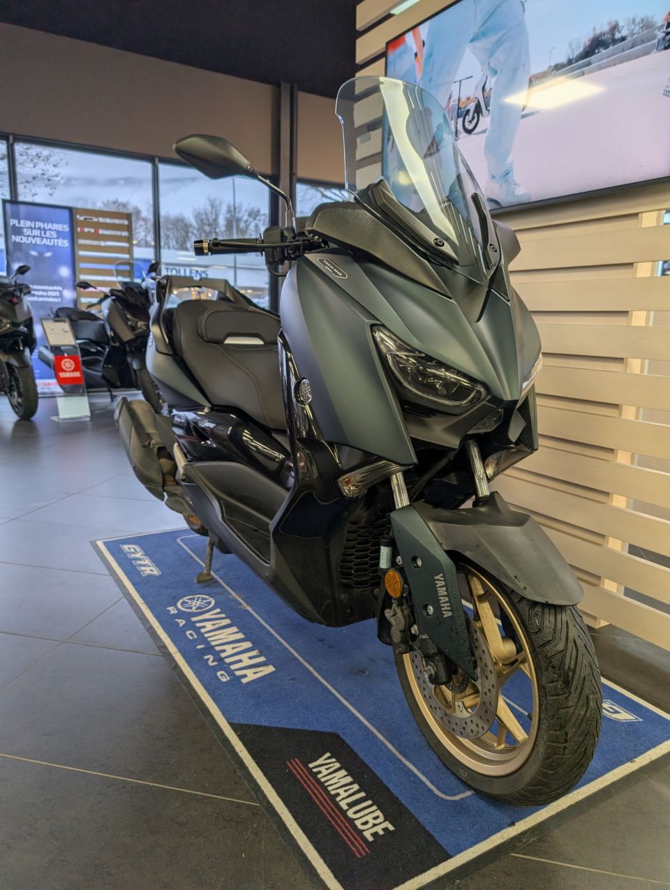 YAMAHA XMAX 125 TECH MAX 2