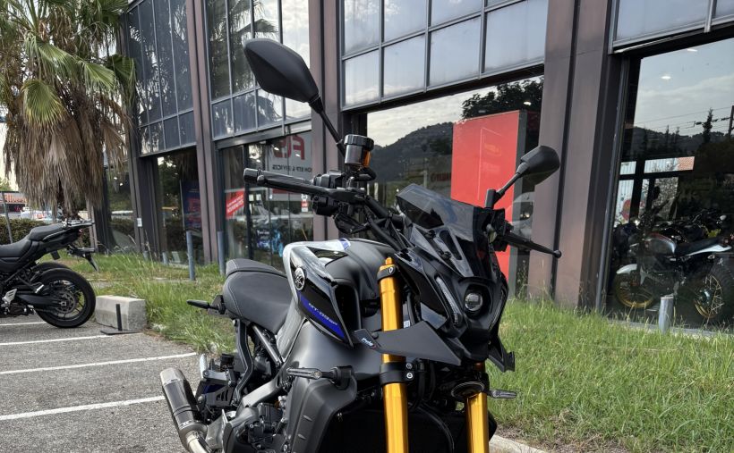 YAMAHA MT-09 SP 1