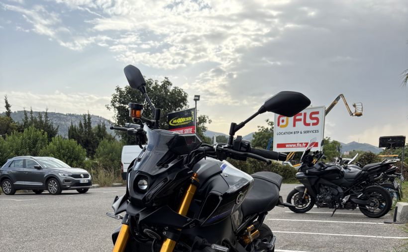 YAMAHA MT-09 SP 2
