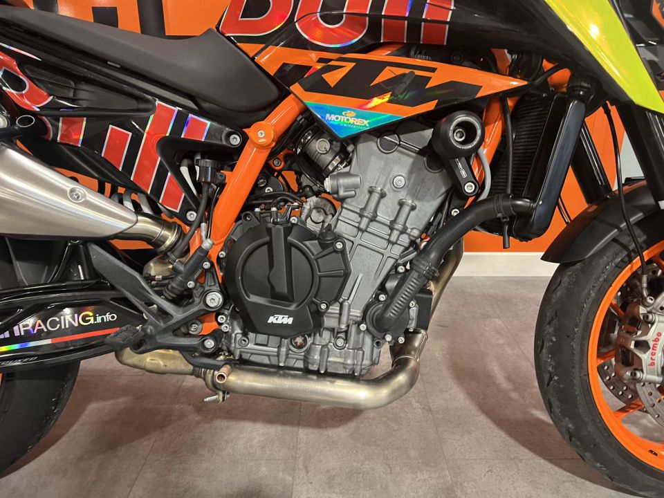 KTM 890 DUKE R 24
