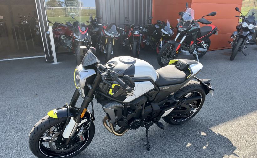 CF MOTO Cl 700-x sport 3