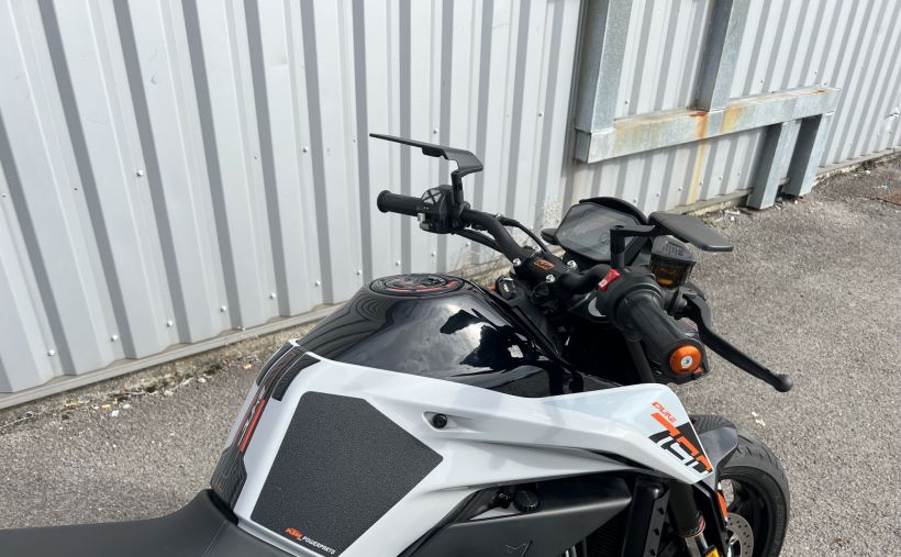 KTM 790 DUKE 36