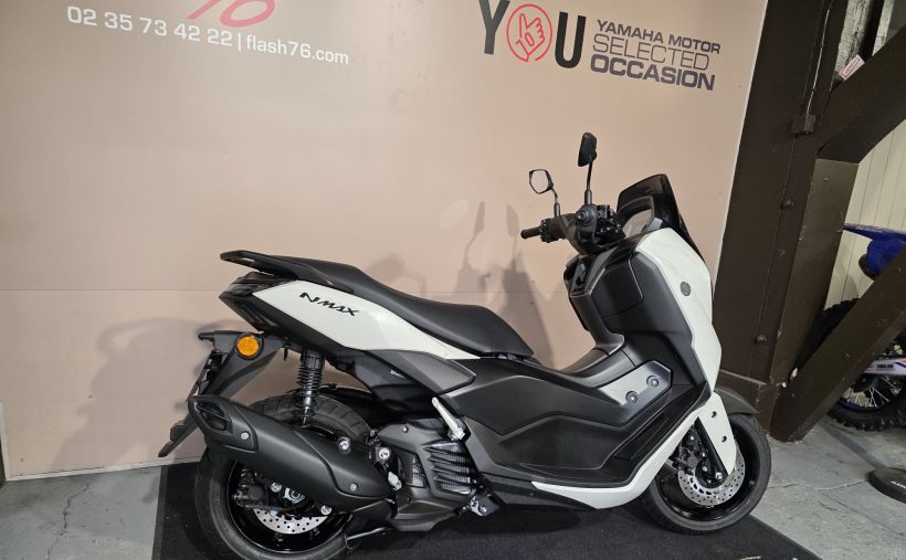 YAMAHA NMAX 125 3