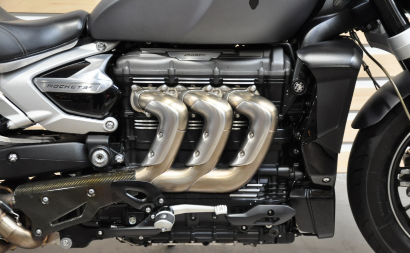 TRIUMPH ROCKET 3 R 1