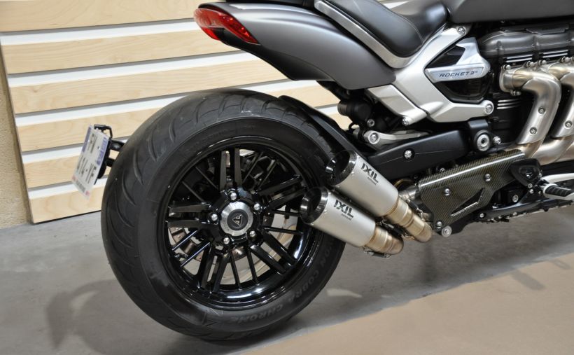 TRIUMPH ROCKET 3 R 2