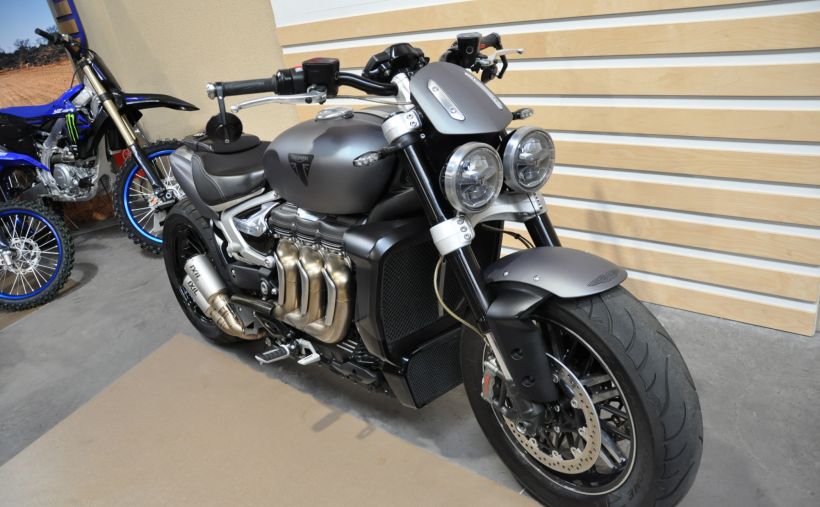 TRIUMPH ROCKET 3 R 3
