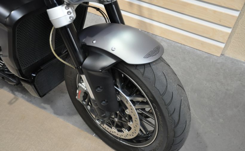 TRIUMPH ROCKET 3 R 5