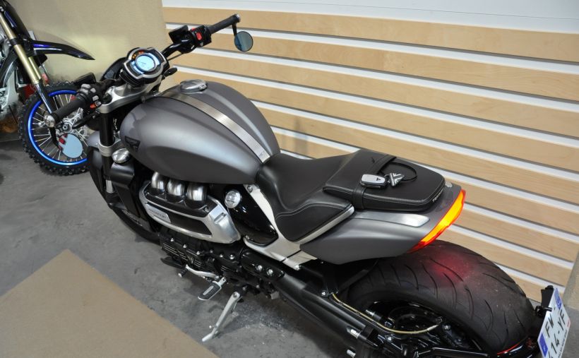 TRIUMPH ROCKET 3 R 14