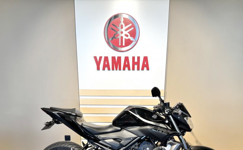 YAMAHA MT-03 1