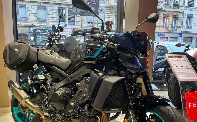 YAMAHA MT-09 0