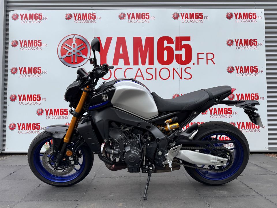 YAMAHA MT-09 SP 12