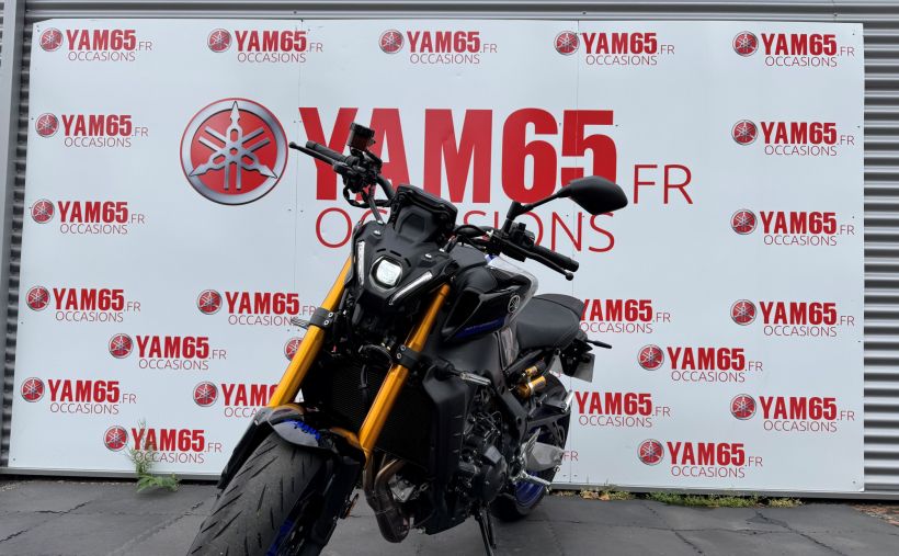 YAMAHA MT-09 SP 7