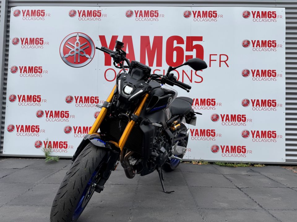 YAMAHA MT-09 SP 14