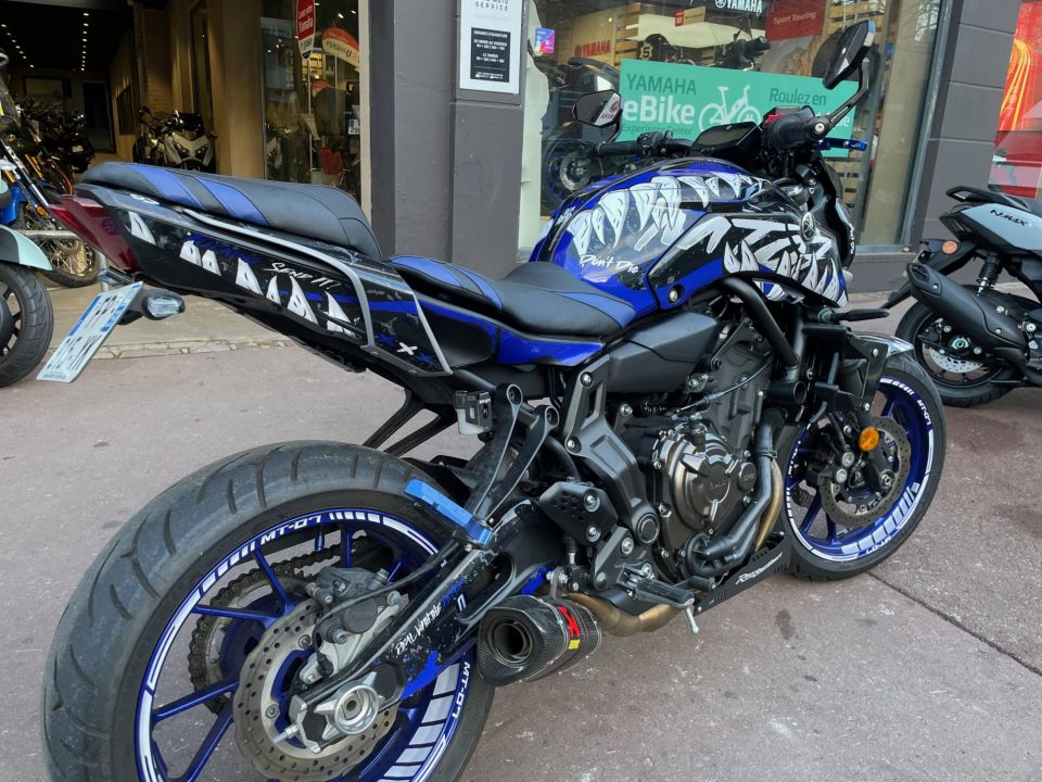 YAMAHA MT-07 2