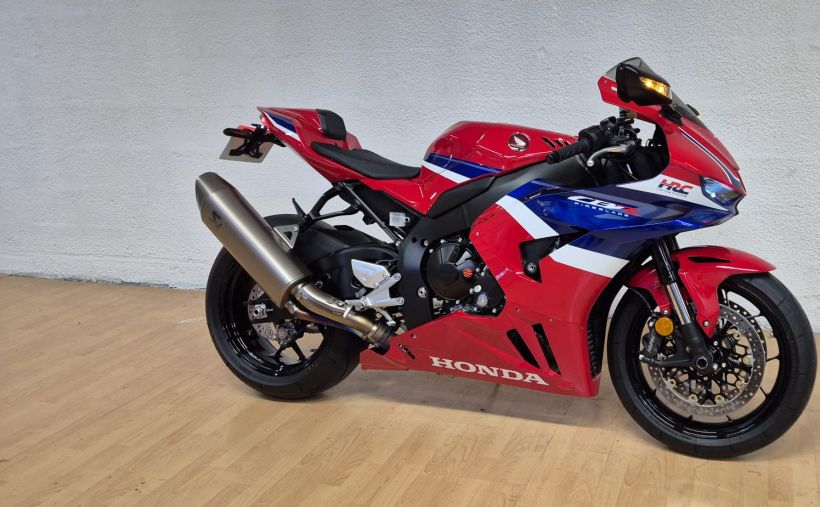 HONDA CBR 1000 RR FIREBLADE - HRC 0