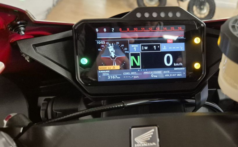 HONDA CBR 1000 RR FIREBLADE - HRC 2