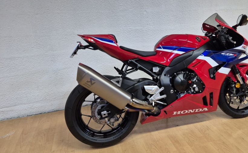 HONDA CBR 1000 RR FIREBLADE - HRC 5