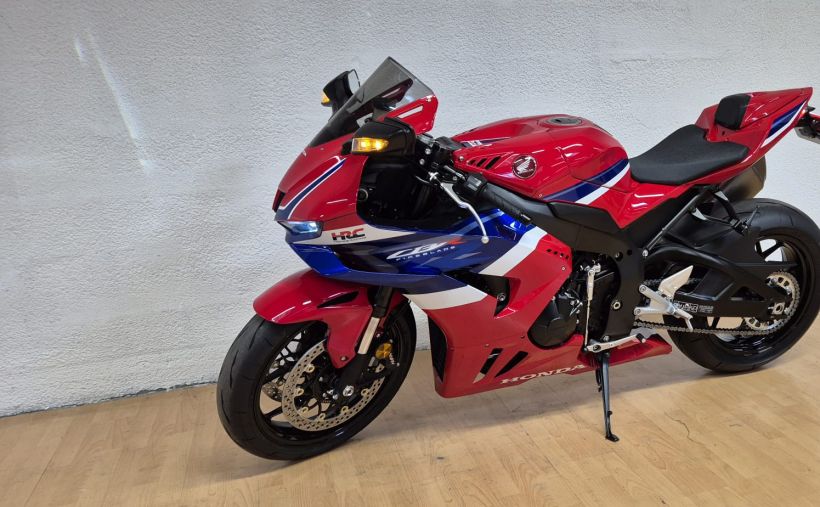 HONDA CBR 1000 RR FIREBLADE - HRC 6