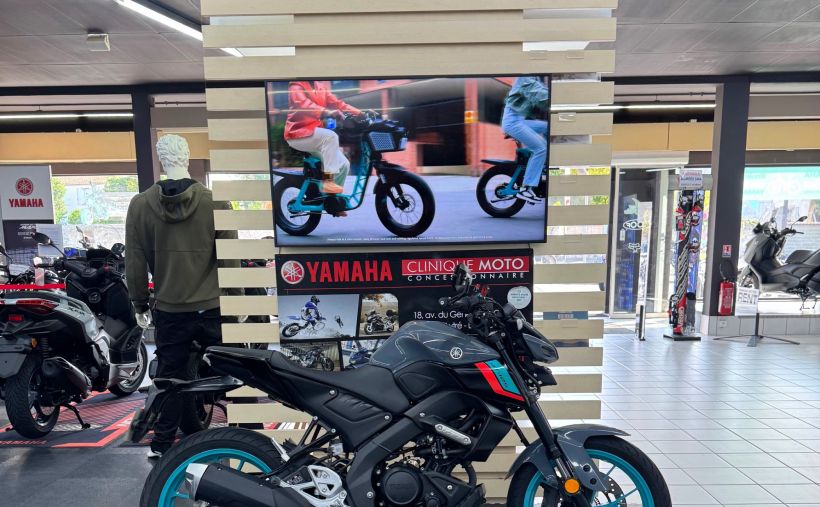 YAMAHA MT-125 0