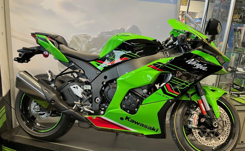 KAWASAKI ZX-10R 8
