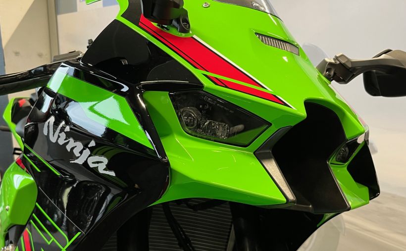 KAWASAKI ZX-10R 1