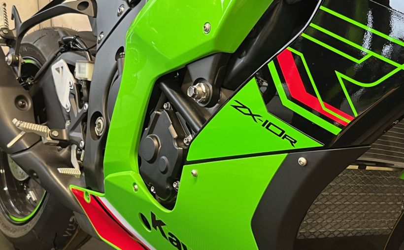 KAWASAKI ZX-10R 6