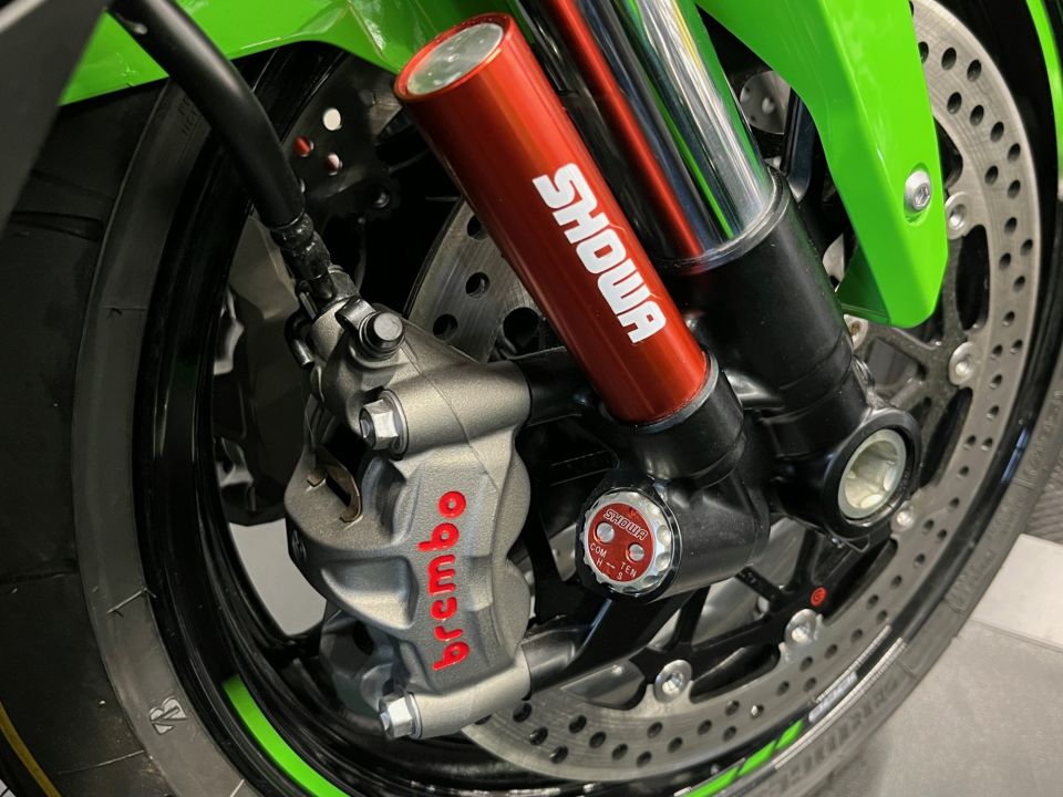 KAWASAKI ZX-10R 18