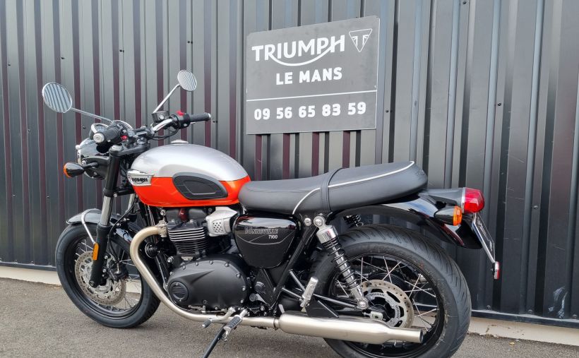 TRIUMPH BONNEVILLE T100 900 4