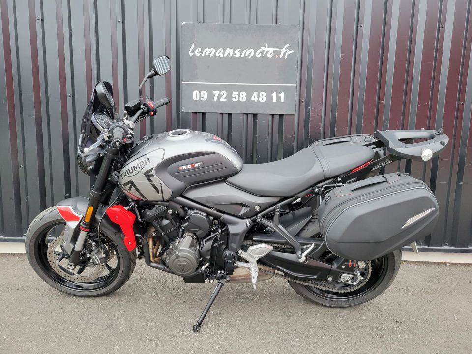 TRIUMPH TRIDENT 660 25