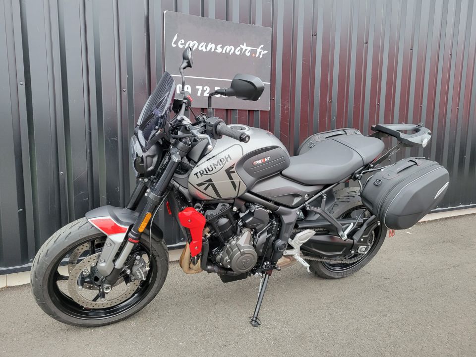 TRIUMPH TRIDENT 660 20