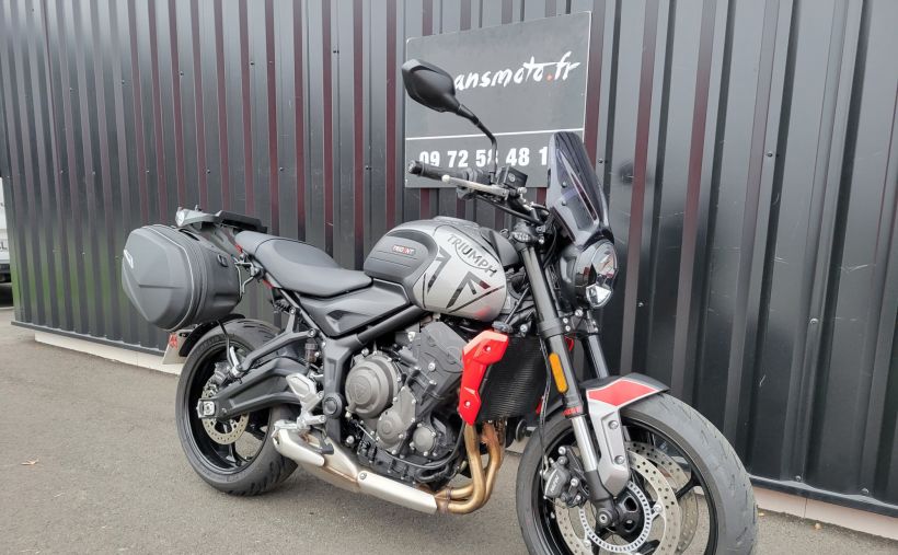 TRIUMPH TRIDENT 660 30