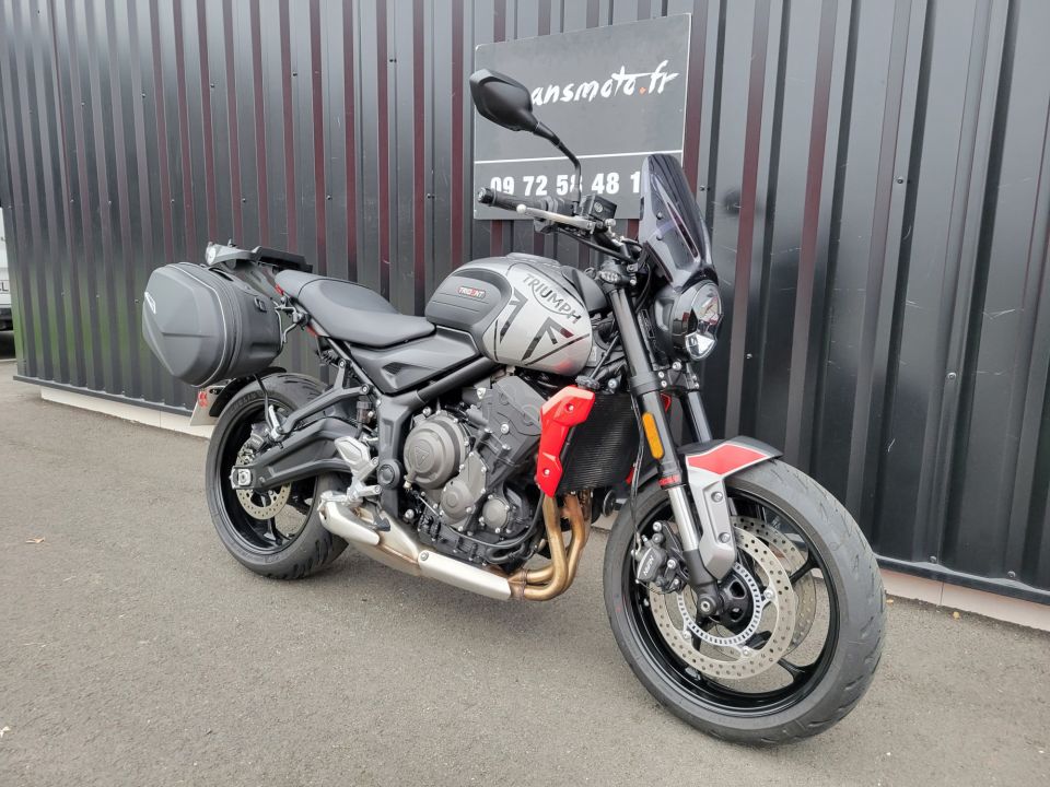 TRIUMPH TRIDENT 660 30