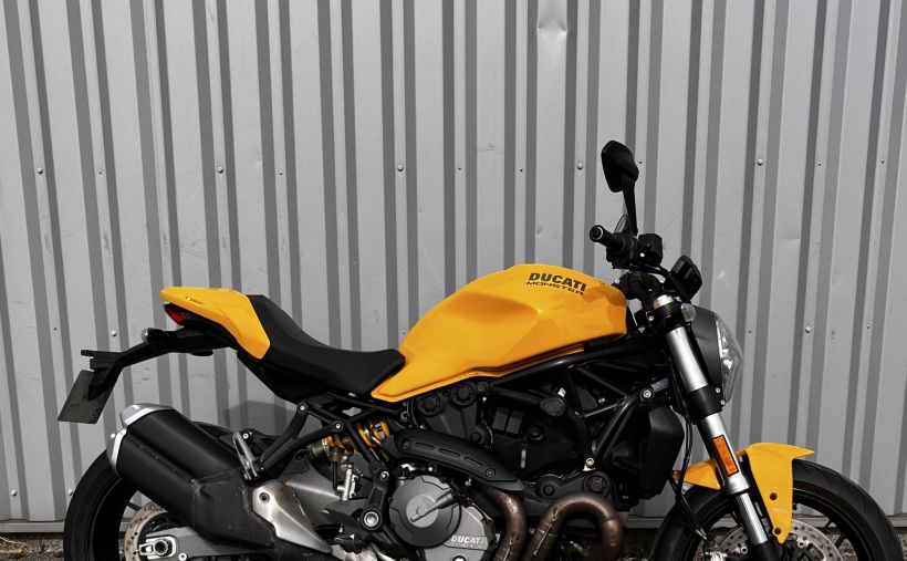 DUCATI MONSTER 821 0