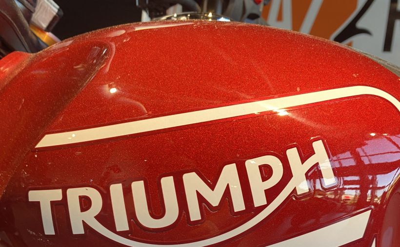 TRIUMPH SPEED 400 1