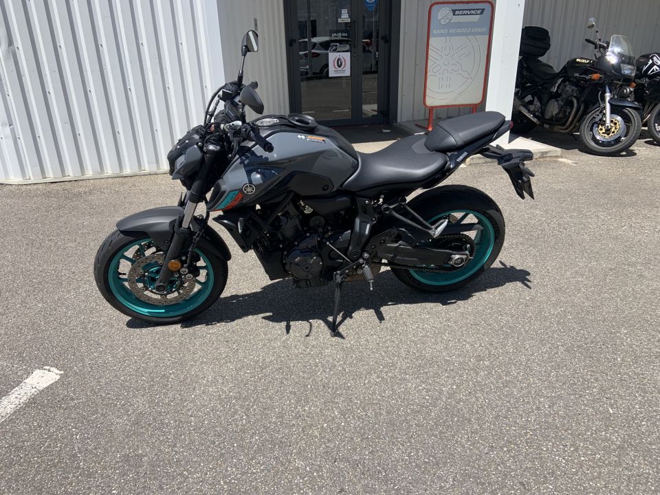 YAMAHA MT-07 (47.5CV) 9
